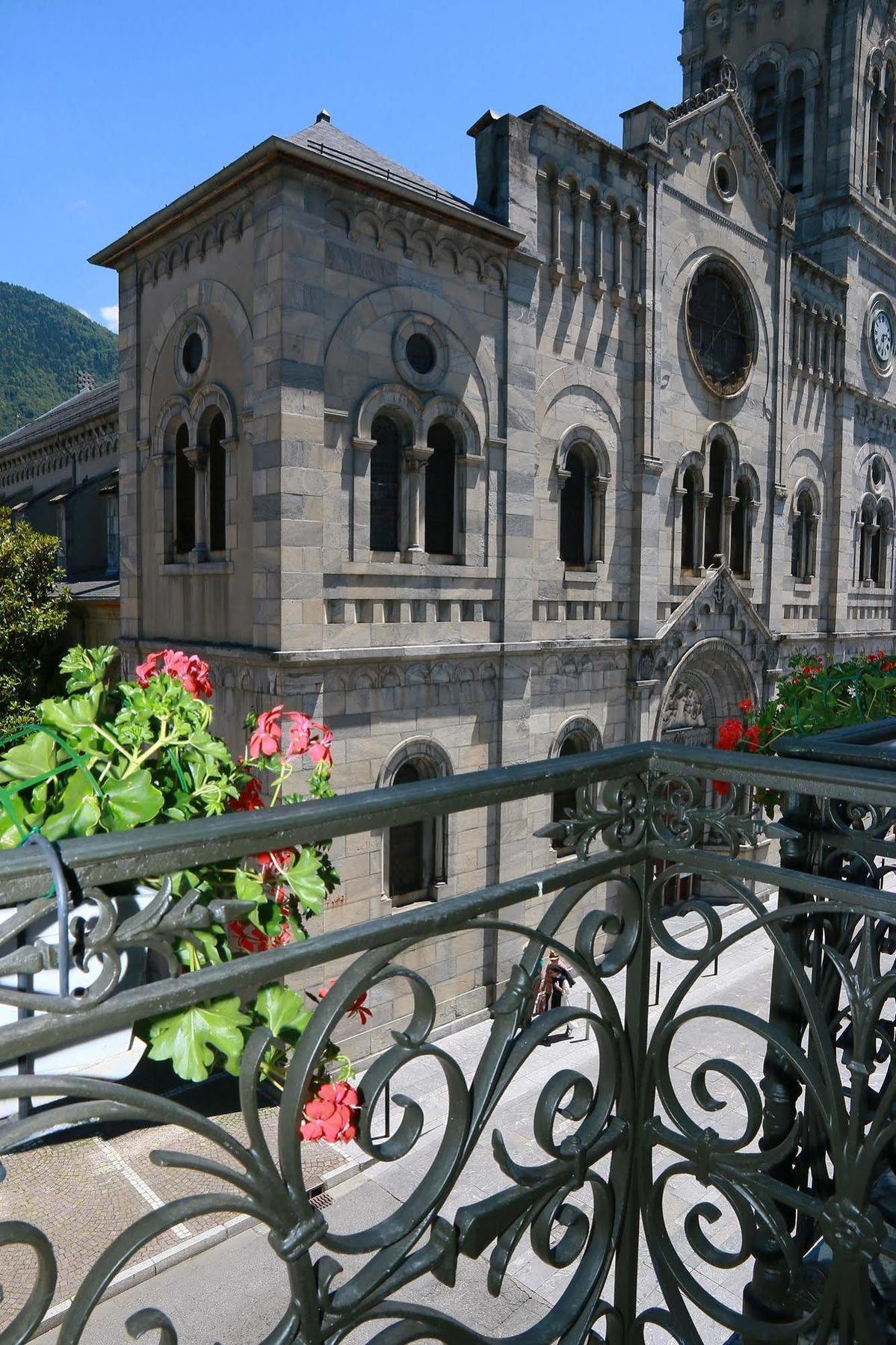 Hôtel Panoramic Bagneres-de-Luchon Exterior foto
