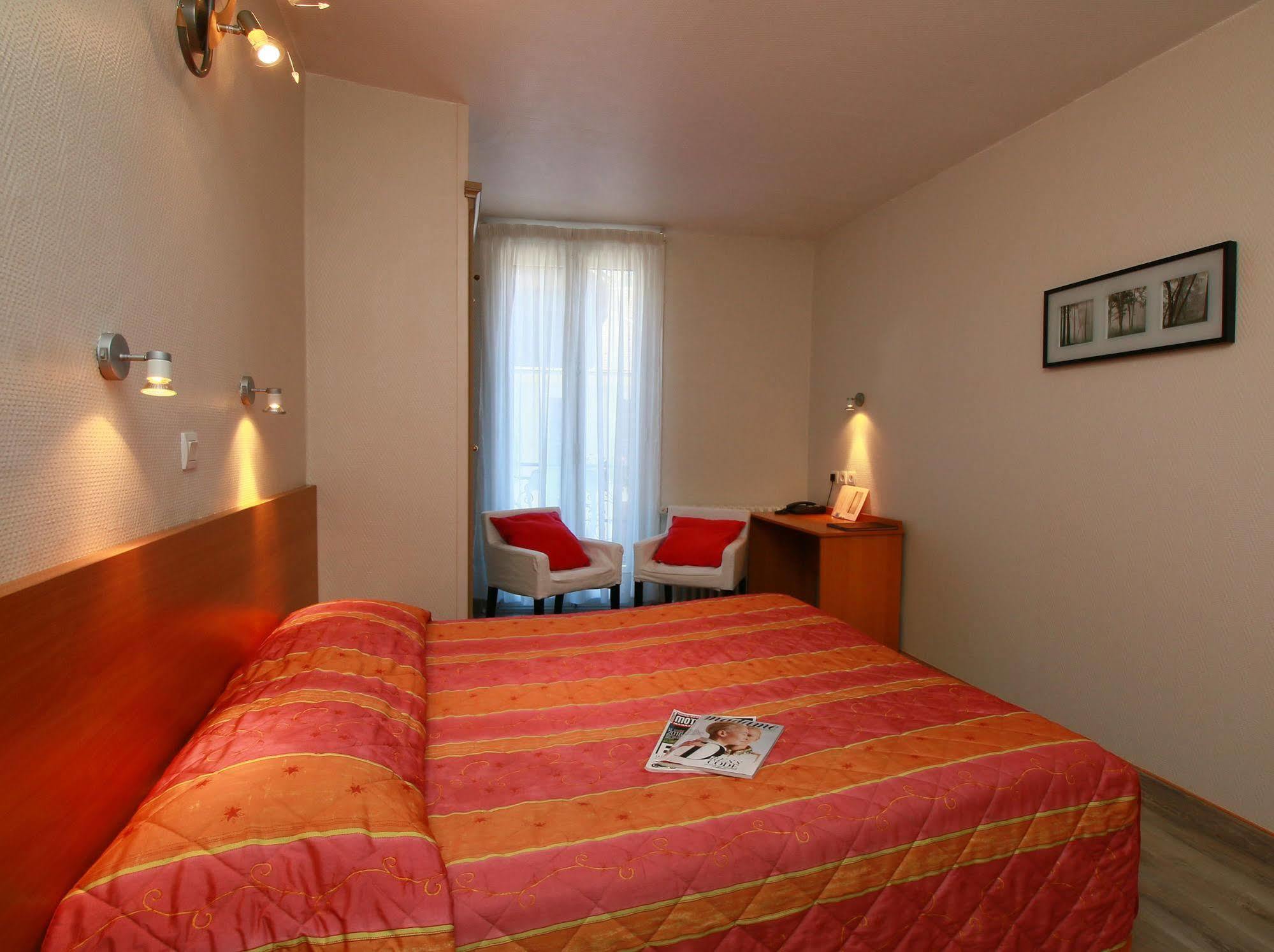 Hôtel Panoramic Bagneres-de-Luchon Exterior foto