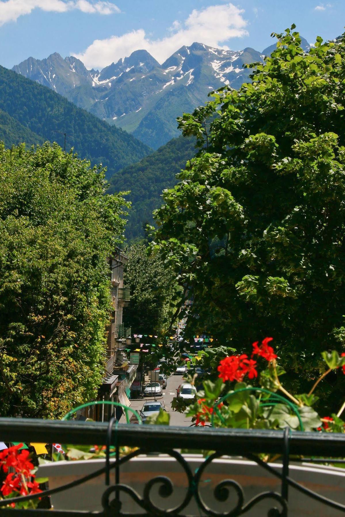 Hôtel Panoramic Bagneres-de-Luchon Exterior foto