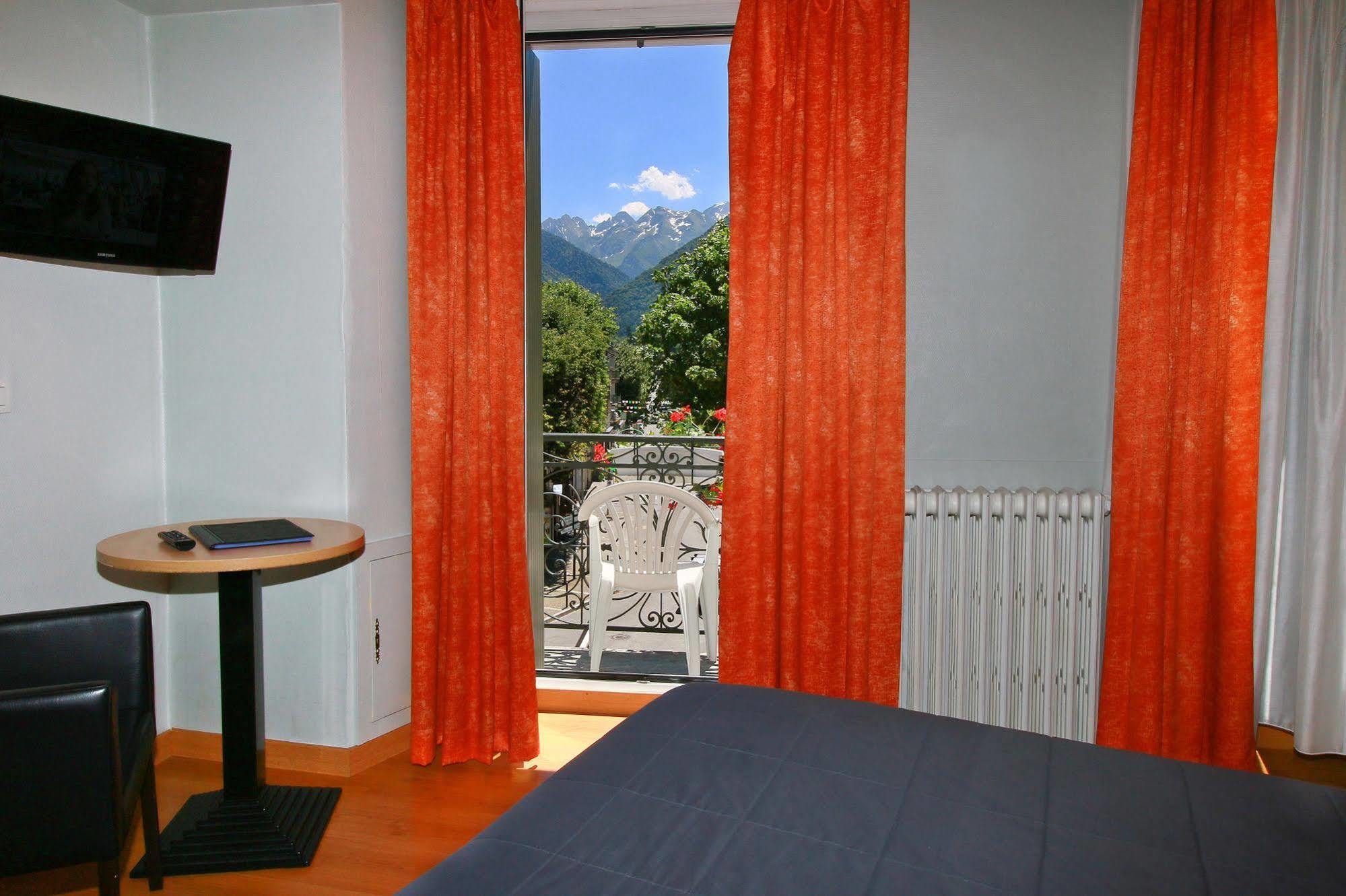 Hôtel Panoramic Bagneres-de-Luchon Exterior foto