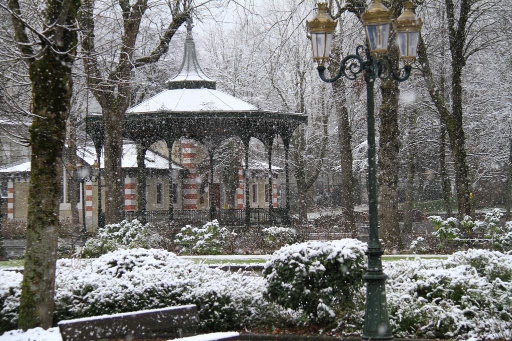 Hôtel Panoramic Bagneres-de-Luchon Exterior foto